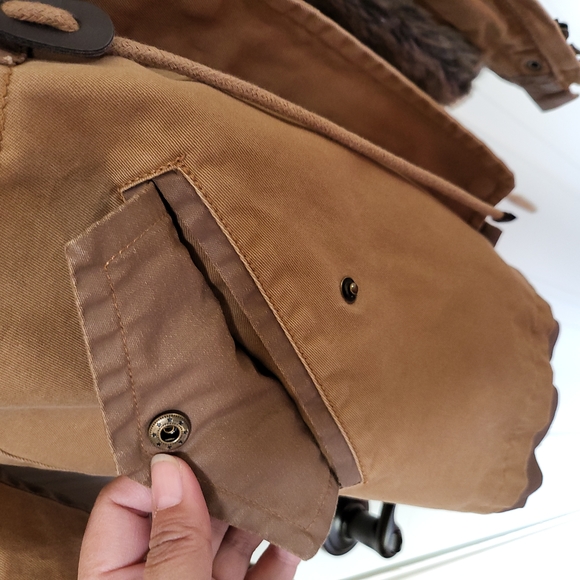 Rare Forever 21 jacket with zip out Fur lining Trench Coat Large - Picture 4 of 12